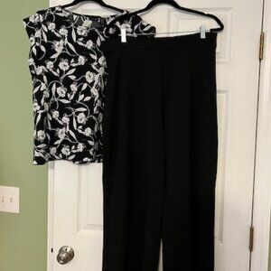 Tahari 2-piece crepe outfit - wide leg pants, cap sleeve top - super comfy - XL
